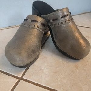 Womens Silver clogs